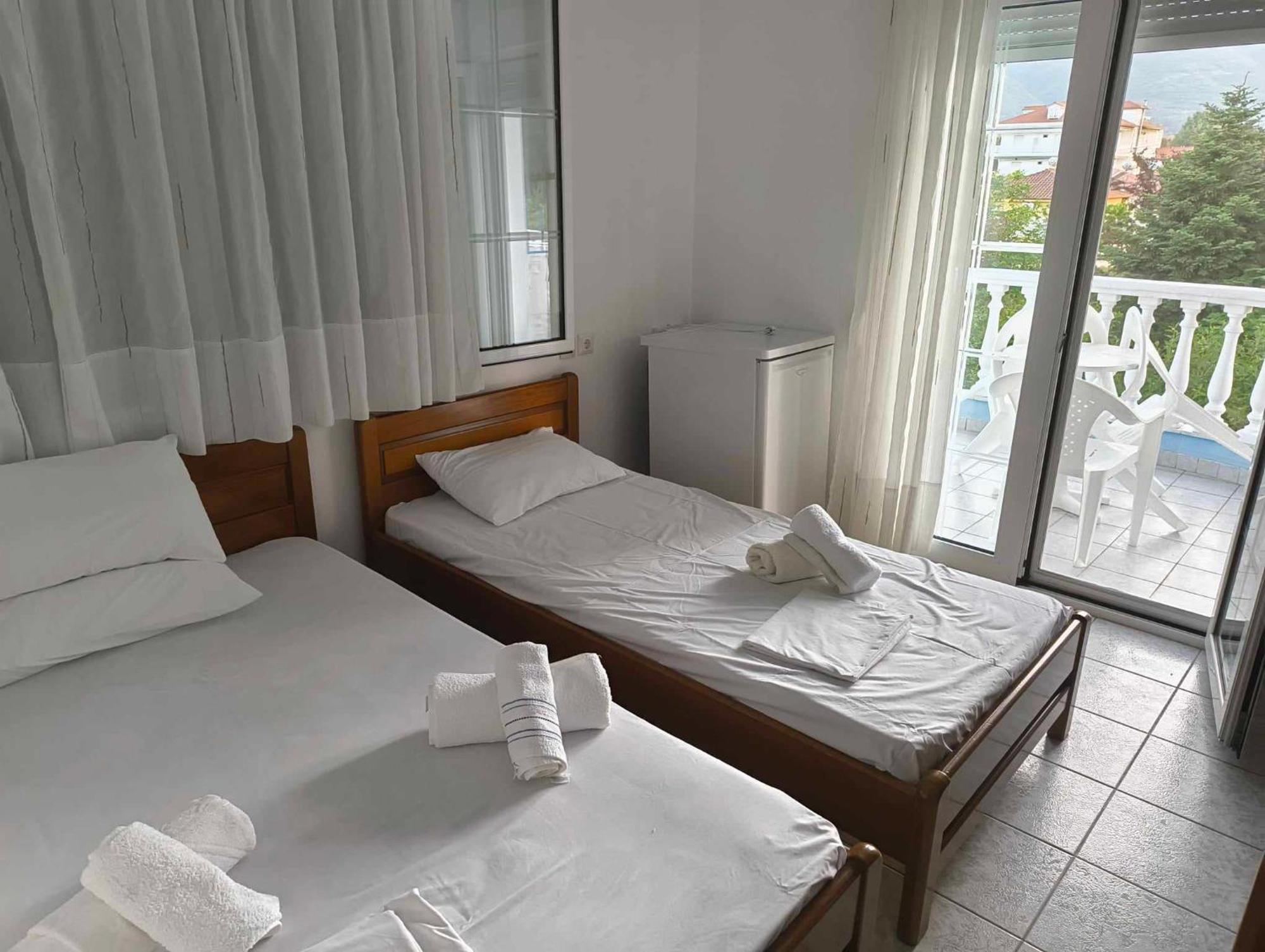 Plexidas Apartments Paralía Skotínis Екстериор снимка